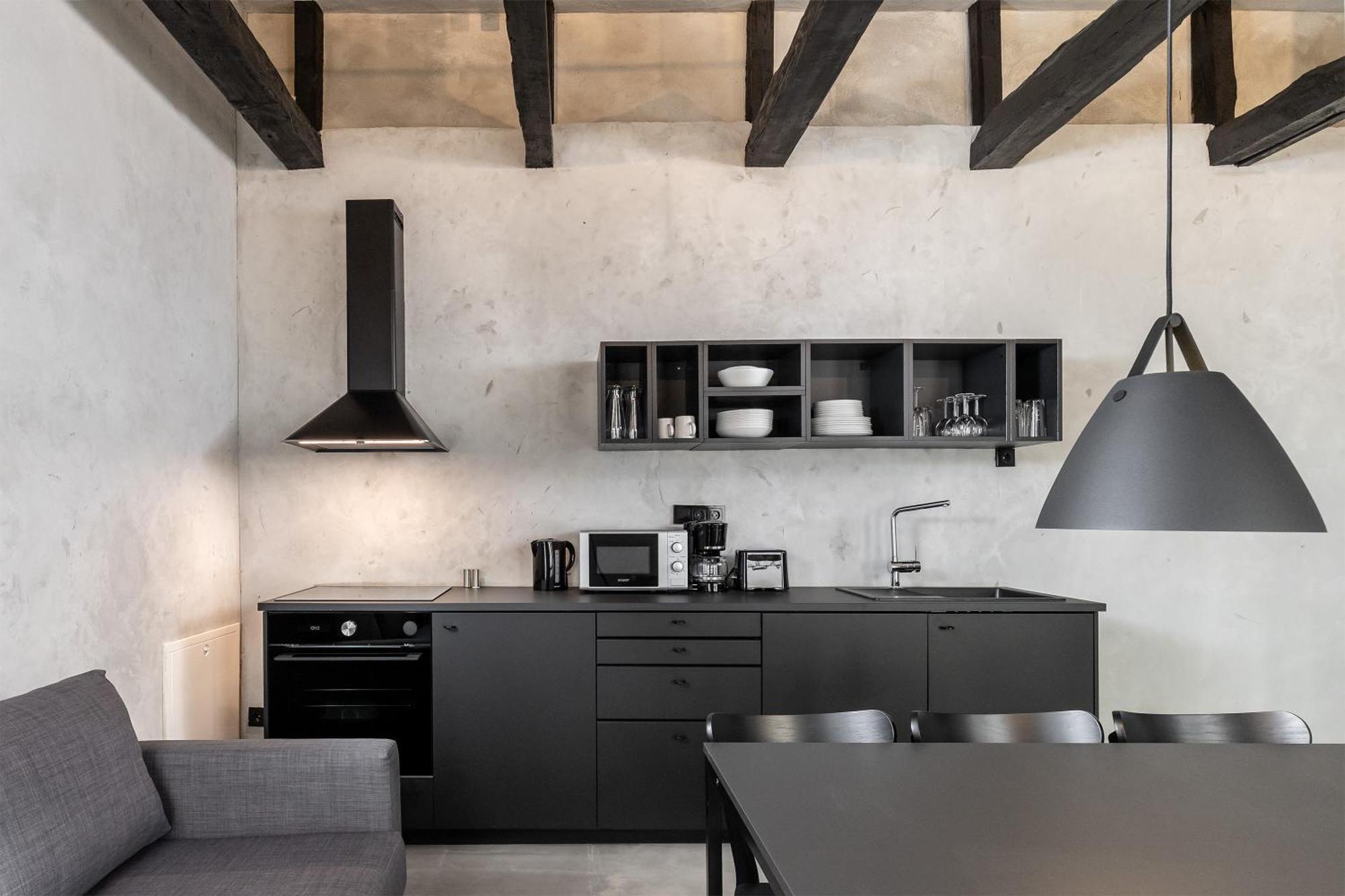 Coolest In Berlin, Easy Check-in, Close To Center, Black & White Maisonette #6 Apartment Berlin